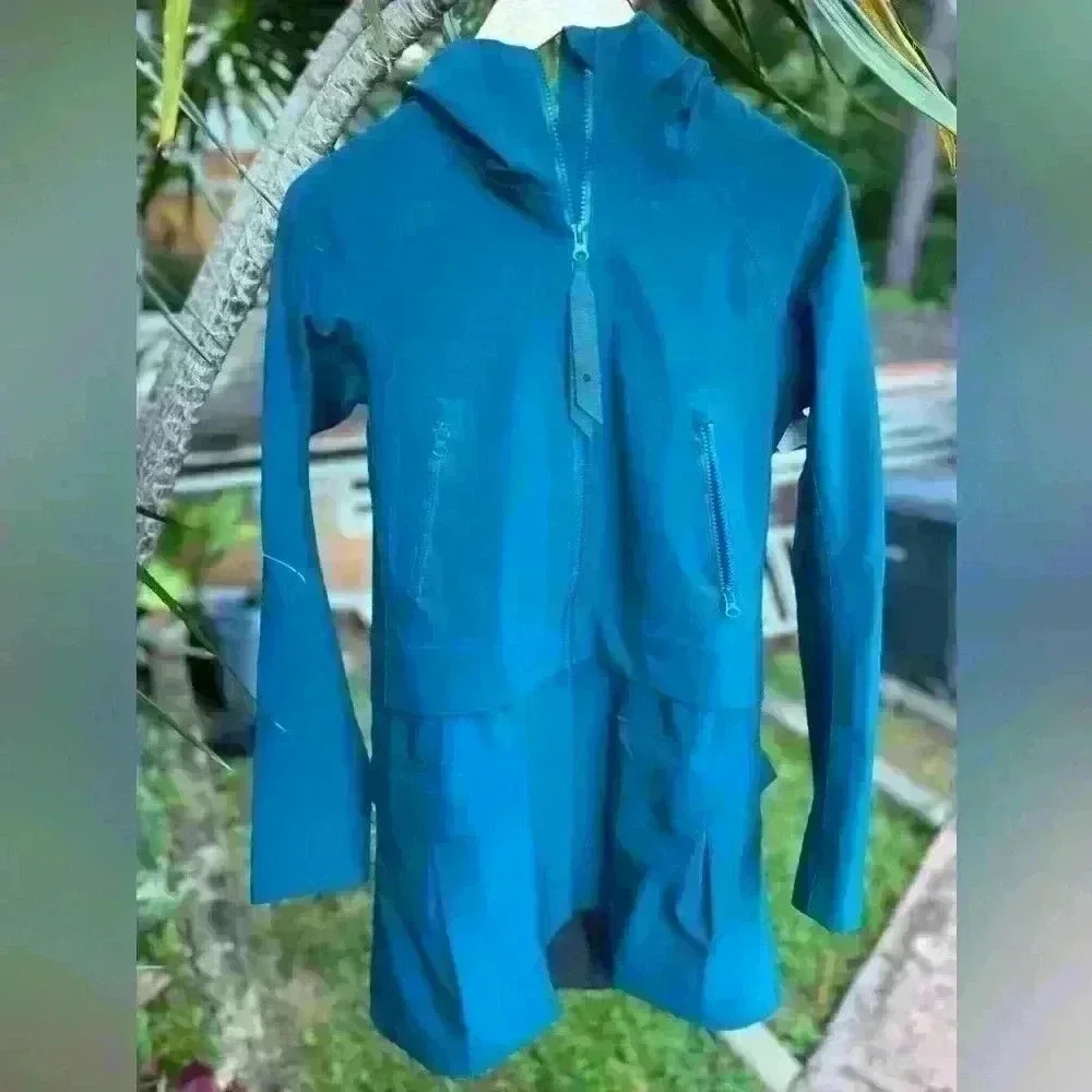 Lululemon $248 Rain or Shine Coat Trench Glyde Convertible Teal Blue Neon‎ Green